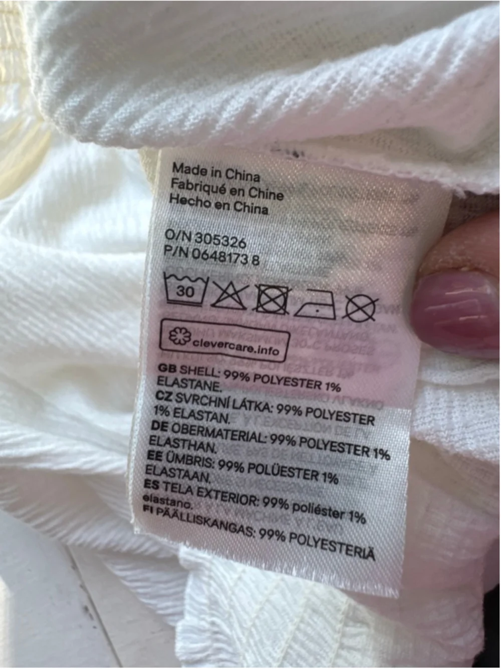 H&M White Off Shoulder Smocked Crop‎ Top XS